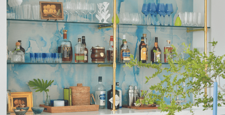 How to create the perfect wet bar ambiance