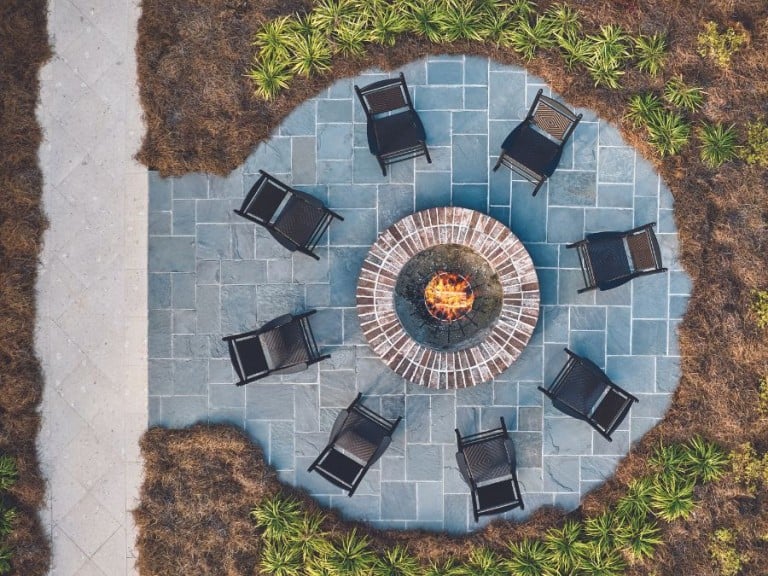 Take it Outside: Two types of pavers create the perfect fire pit oasis