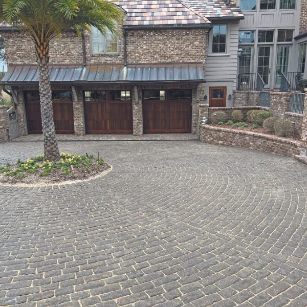 Before+After: Aging driveway retired to like-new condition