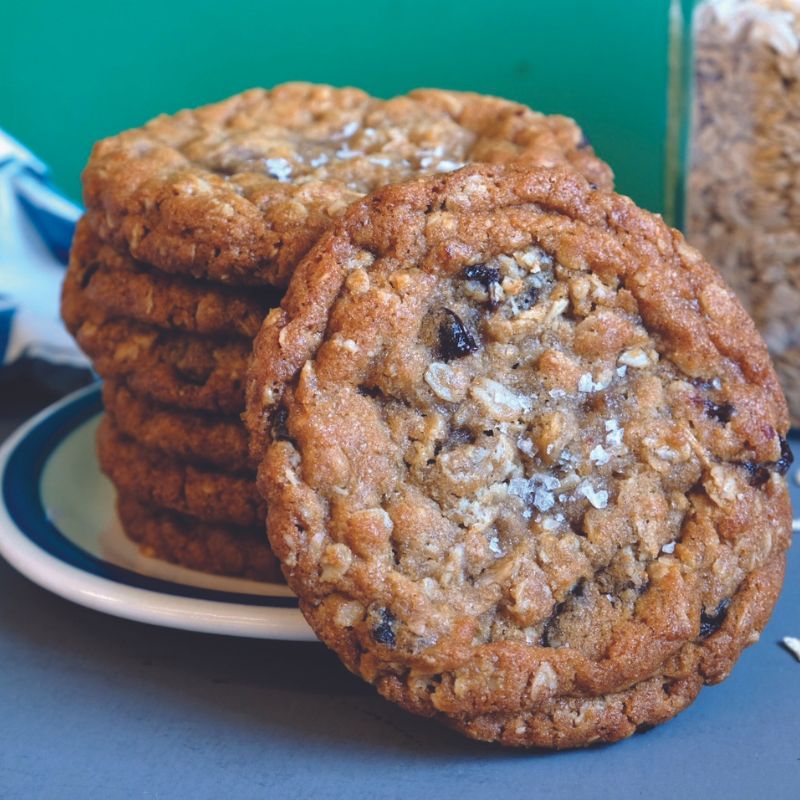 Cherry-Chai Oatmeal Cookies