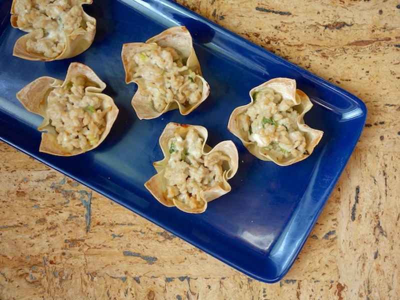 Buffalo Chicken Wonton Cups