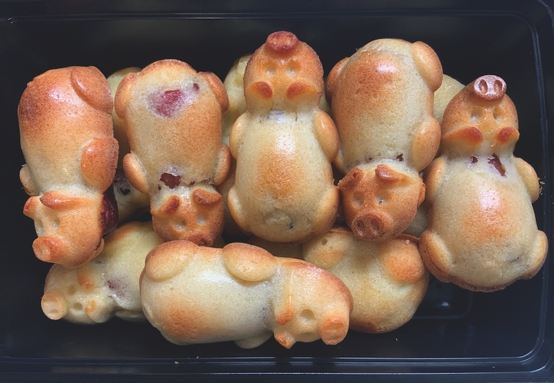 Piggy pancake poppers