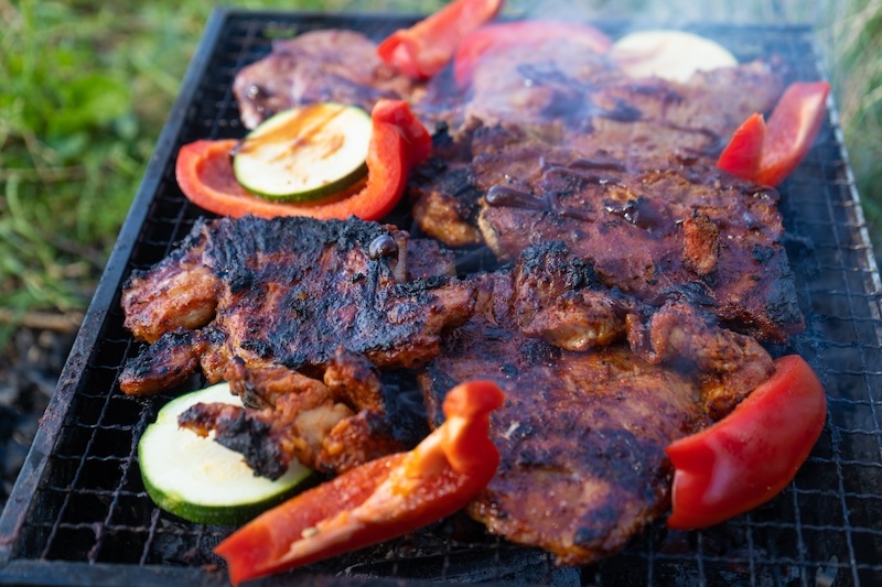 Small Grill, Barbecue, Bbq with Smoke, Mini Barbecue with Grilled Meat and Vegetables for Outdoor Recreation, Tailgating, Entertaining, Beach Parties