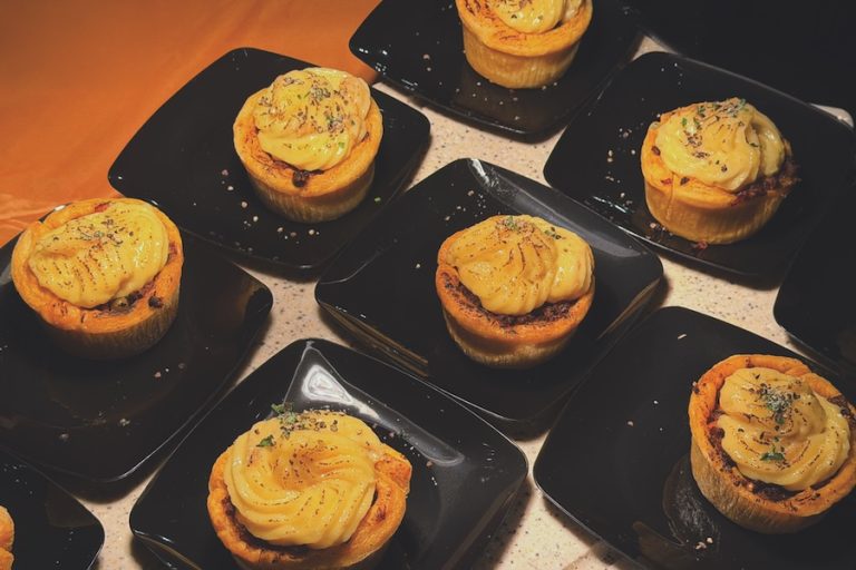 Cottage pie bites with puff pastry, beef filling and mashed potatoes at Skull Creek Boathouse