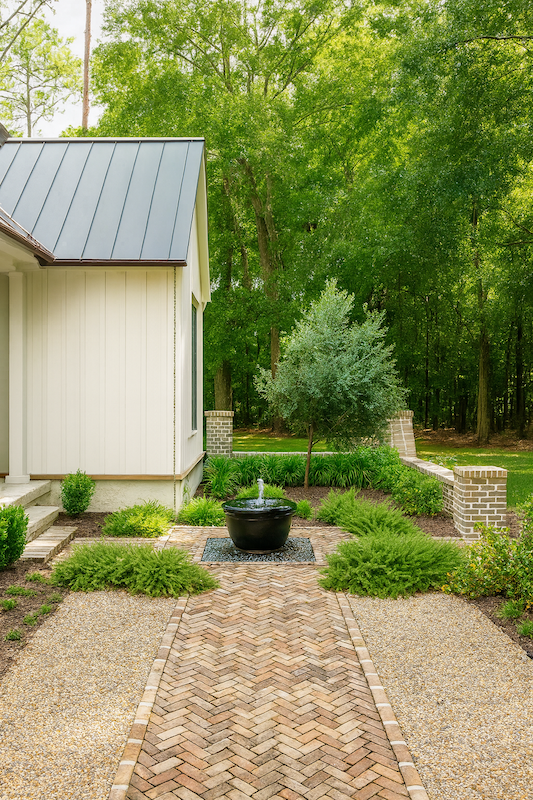 Palmetto Bluff backyard walkway by Earthworks paver inspo 2026
