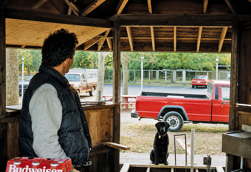 Bob Gossett and Jake outside original Salty Dog Cafe in 1986