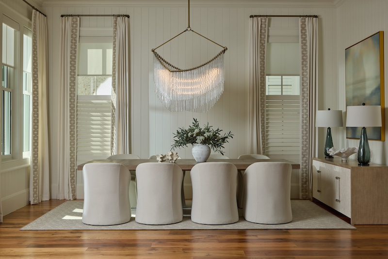 Palmetto Bluff home by Front Light Building Company and Iris and Oak Interiors dining room