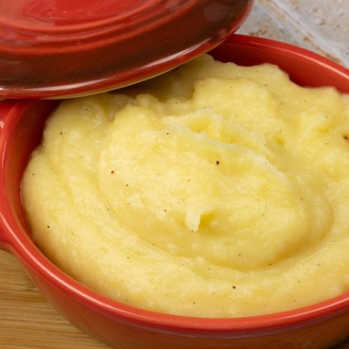 Creamy horseradish whipped potatoes made with fresh horseradish, butter, cream and nutmeg.